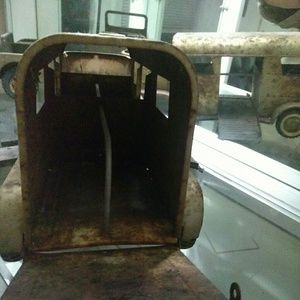 Vintage NYLINT TOYS Horse trailer